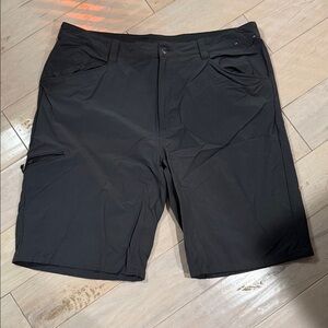 Patagonia Men's Black Cargo Shorts